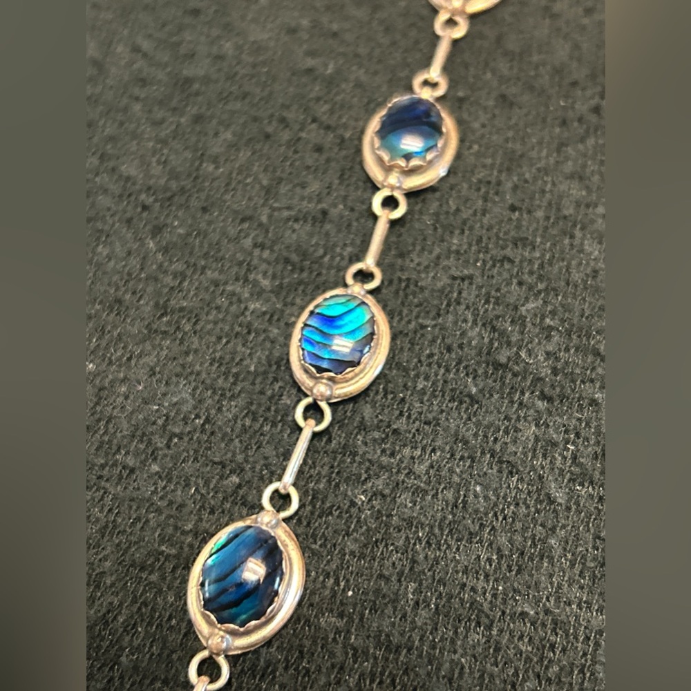 J J, Turquoise and Blue Tone Colored Glass Stones and Sterling Silver Bracelet. - Picture 2 of 13